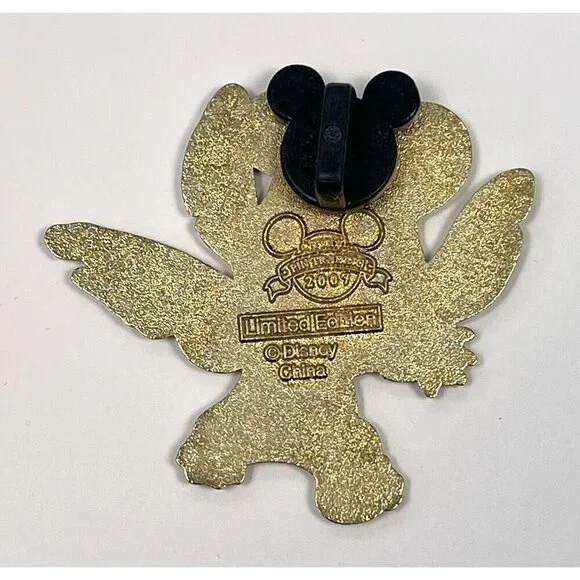 2007 DISNEY 1.75" Enamel STITCH w/ Pizza Limited Edition Trading PIN Pinback EUC - Picture 2 of 2